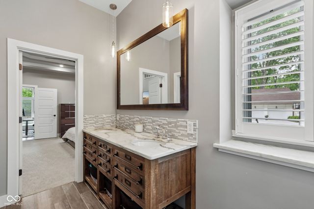 10116 Brooks School Road, Fishers, IN 46037