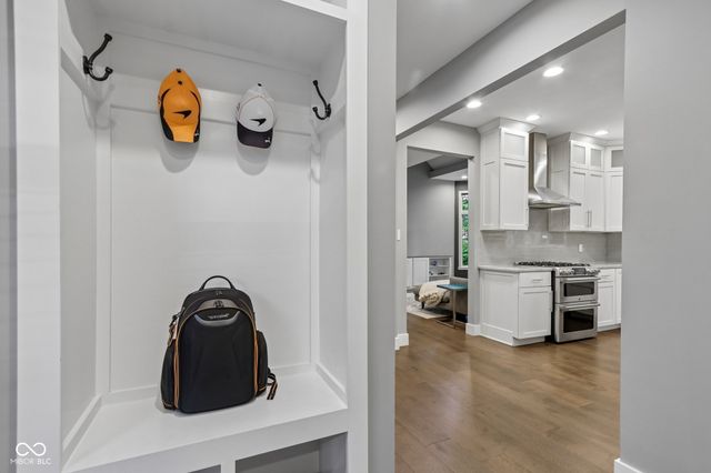 10116 Brooks School Road, Fishers, IN 46037