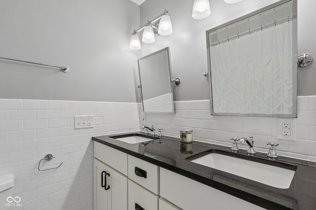 10116 Brooks School Road, Fishers, IN 46037