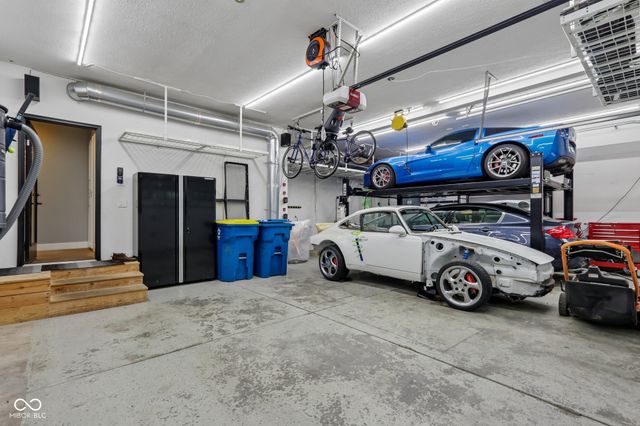 10116 Brooks School Road, Fishers, IN 46037