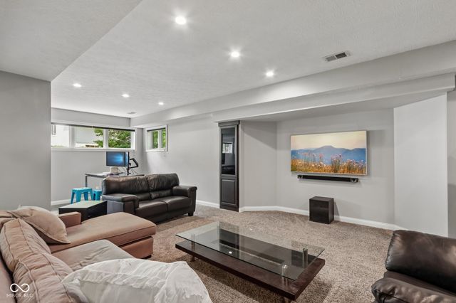 10116 Brooks School Road, Fishers, IN 46037