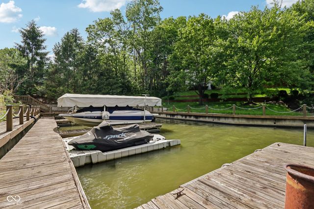 10116 Brooks School Road, Fishers, IN 46037