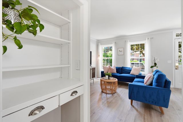933 Cottingham Drive, Mount Pleasant, SC 29464