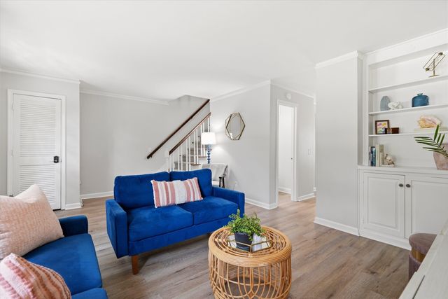 933 Cottingham Drive, Mount Pleasant, SC 29464
