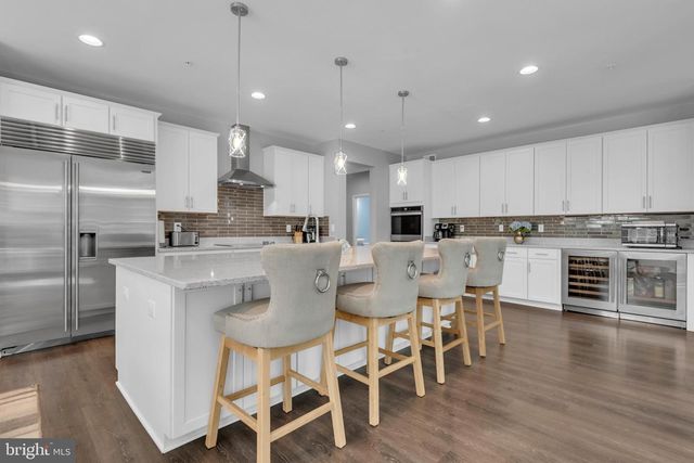 7102 DEER VALLEY RD, Highland, MD 20777
