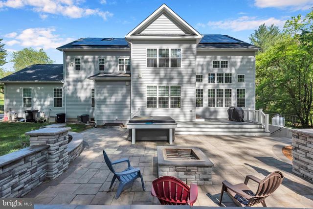 7102 DEER VALLEY RD, Highland, MD 20777