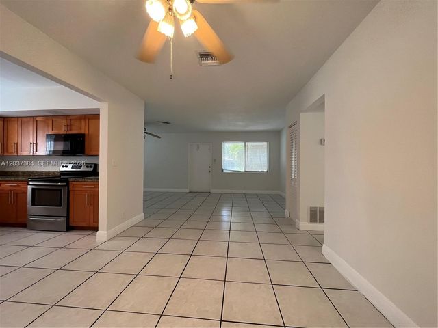 240 NW 48th Ct, Oakland Park, FL 33309
