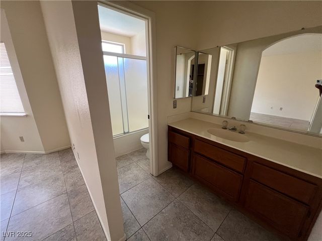 8901 Clear Blue Drive, Las Vegas, NV 89117