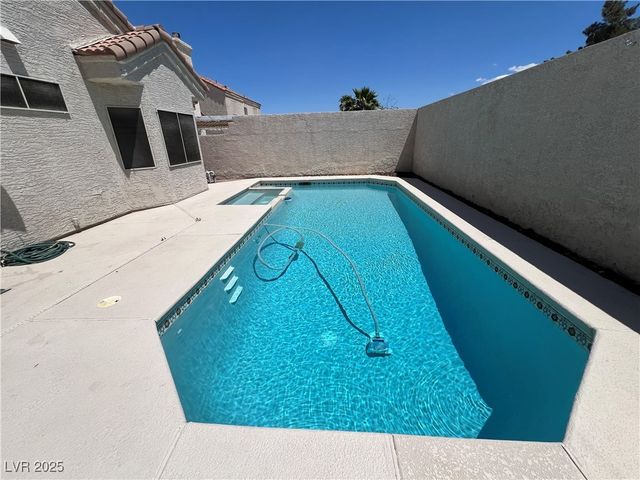 8901 Clear Blue Drive, Las Vegas, NV 89117