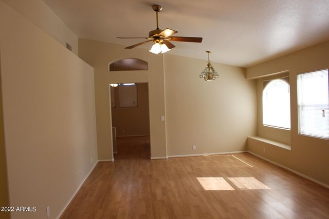 807 W Kesler Lane, Chandler, AZ 85225