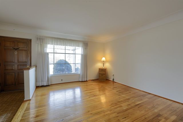 30616 Mcgrath Drive, Warren, MI 48093