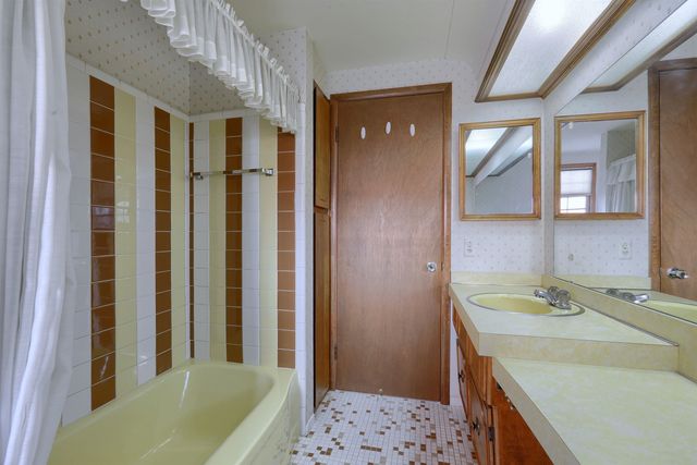 30616 Mcgrath Drive, Warren, MI 48093