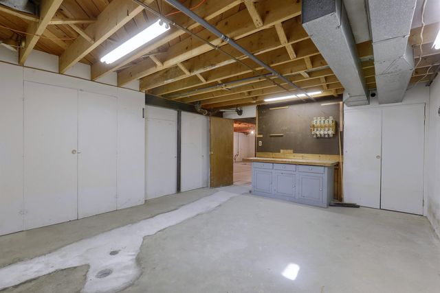 30616 Mcgrath Drive, Warren, MI 48093