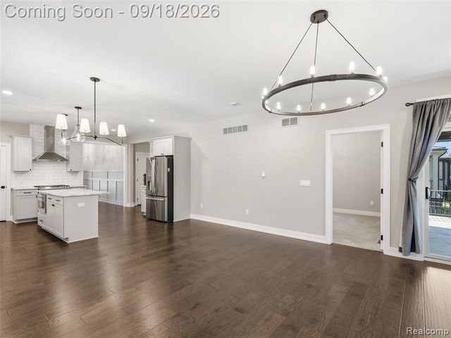 54893 Camden Court, Shelby Twp, MI 48316