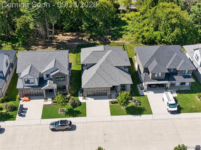54893 Camden Court, Shelby Twp, MI 48316