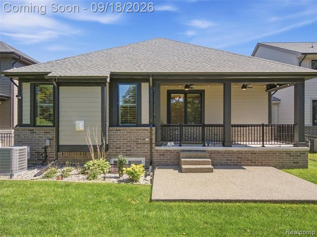 54893 Camden Court, Shelby Twp, MI 48316