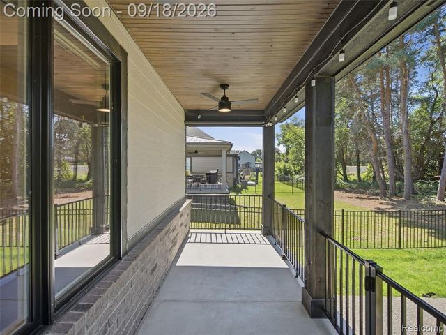 54893 Camden Court, Shelby Twp, MI 48316