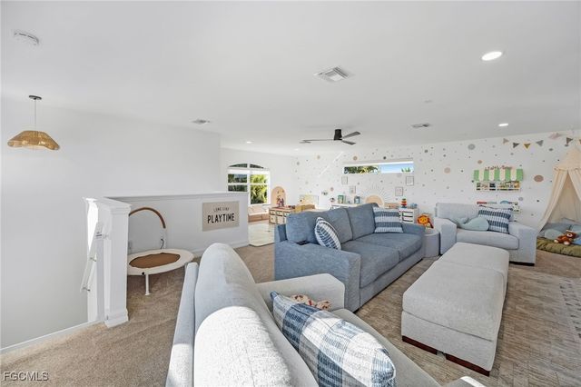 4926 SW 27th PL, Cape Coral, FL 33914