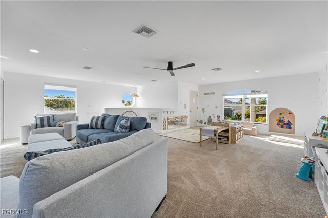 4926 SW 27th PL, Cape Coral, FL 33914