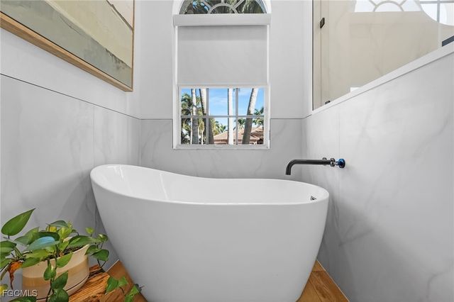 4926 SW 27th PL, Cape Coral, FL 33914