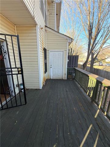 4826 Hairston Park Square, Stone Mountain, GA 30083