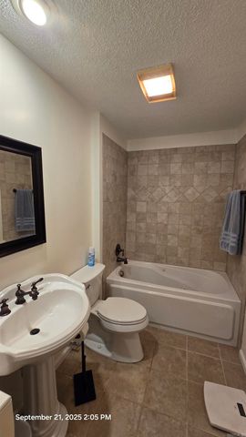 204 Maddox Dr Apt 5, Fairfield Bay, AR 72088