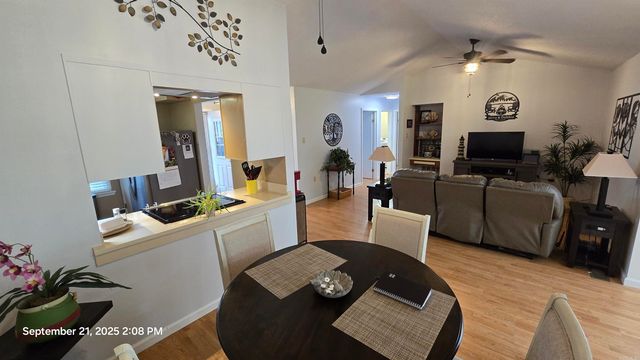 204 Maddox Dr Apt 5, Fairfield Bay, AR 72088