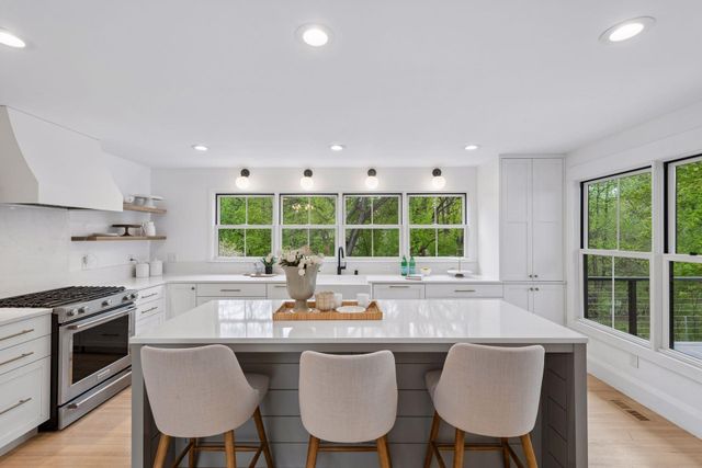 4301 Cedar Lake Road S, Saint Louis Park, MN 55416