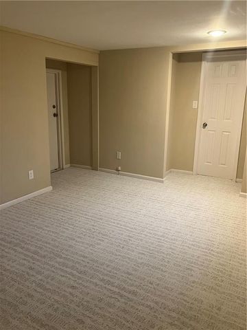 449 W 104th Street E, Kansas City, MO 64114