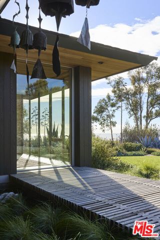 5927 Busch Drive, Malibu, CA 90265