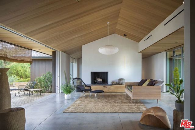 5927 Busch Drive, Malibu, CA 90265