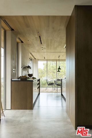 5927 Busch Drive, Malibu, CA 90265