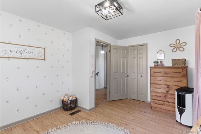 5843 W Dewey Road, Owosso Charter Township, MI 48867