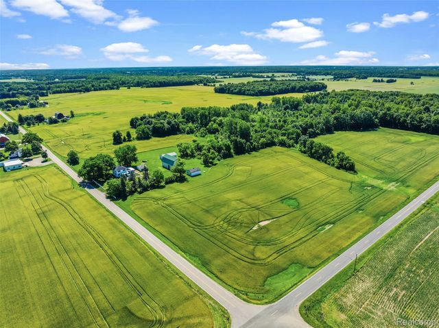 5843 W Dewey Road, Owosso Charter Township, MI 48867