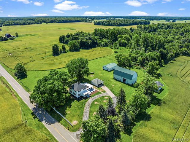5843 W Dewey Road, Owosso Charter Township, MI 48867