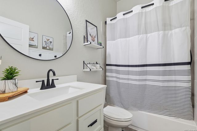 6549 Crockett Cove, Schertz, TX 78108