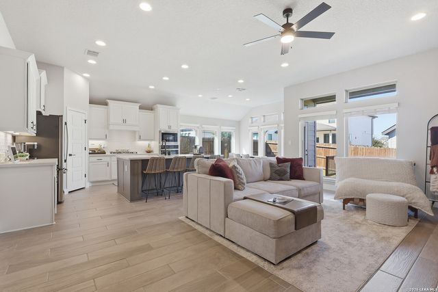 6549 Crockett Cove, Schertz, TX 78108