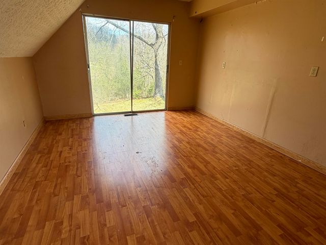80 Naomi Lane, Ashland, KY 41102