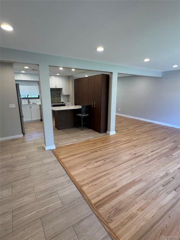 2481 WEXFORD Drive, Troy, MI 48084