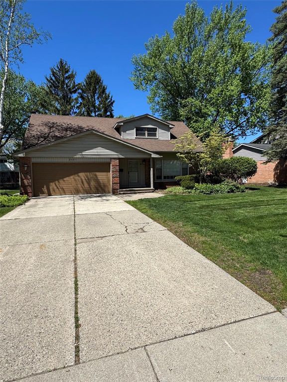 2481 WEXFORD Drive, Troy, MI 48084