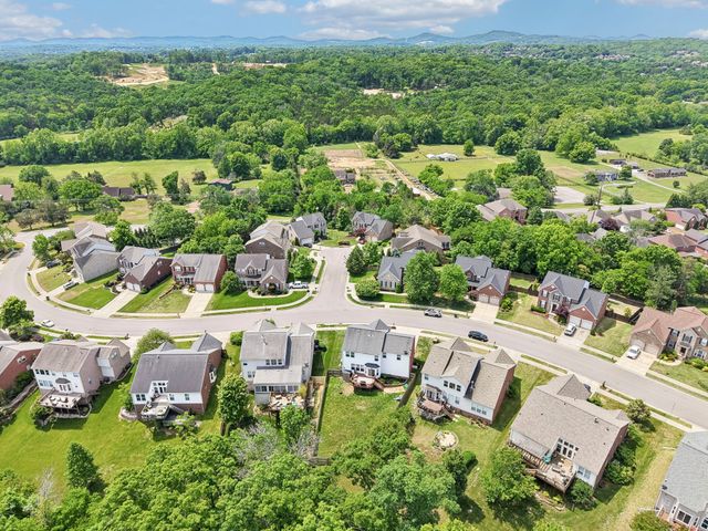 3032 Brookview Forest Dr, Nashville, TN 37211