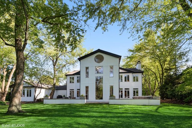 790 W Deerpath Road, Lake Forest, IL 60045
