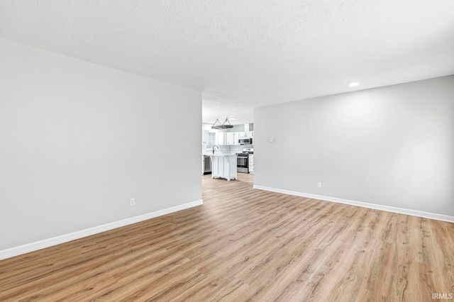 2512 Emerson Forest Parkway, South Bend, IN 46614