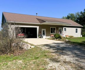 51907 Atwood Road, Dowagiac, MI 49047