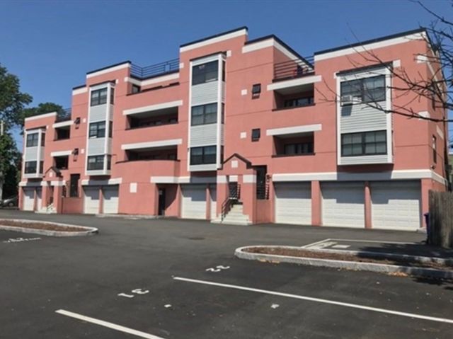 60-R Gibson St B3, Boston, MA 02122