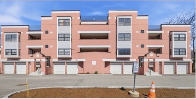 60-R Gibson St B3, Boston, MA 02122