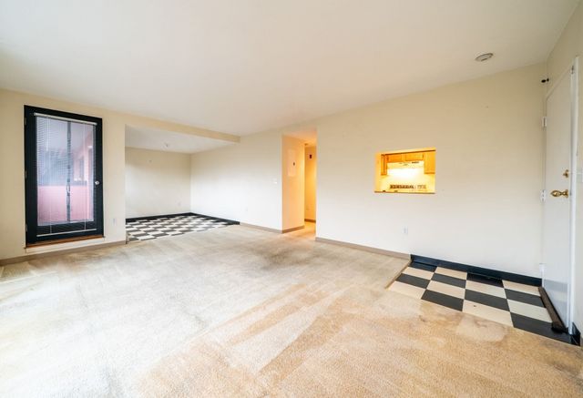 60-R Gibson St B3, Boston, MA 02122