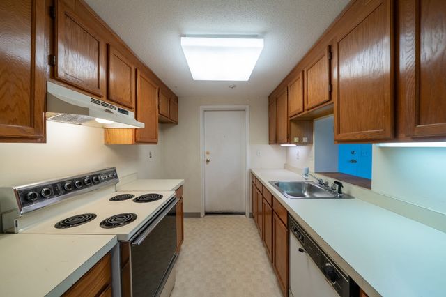 60-R Gibson St B3, Boston, MA 02122