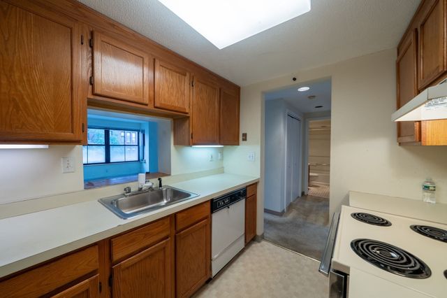 60-R Gibson St B3, Boston, MA 02122