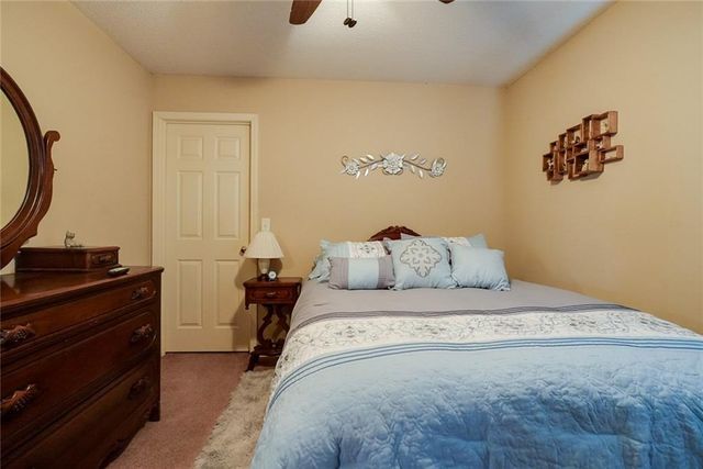 1103 CARLISLE Drive, Raymore, MO 64083